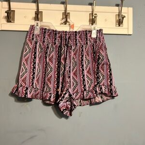No boundaries shorts